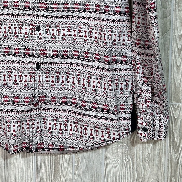 Tranquility Mayhem Mens Roll Tab Long Sleeve Graphic Button Down Shirt SZ M - Picture 3 of 16